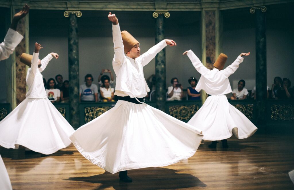 Дервиши, танец, суфийское вращение Турция